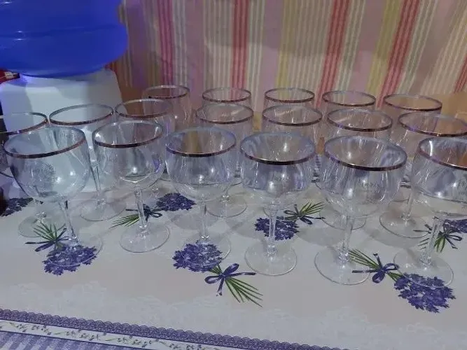Taças de acrílico Mari p/ festa novo