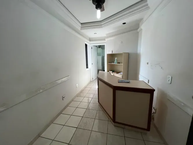 (AG) - Sala no Ed.Medical Center
