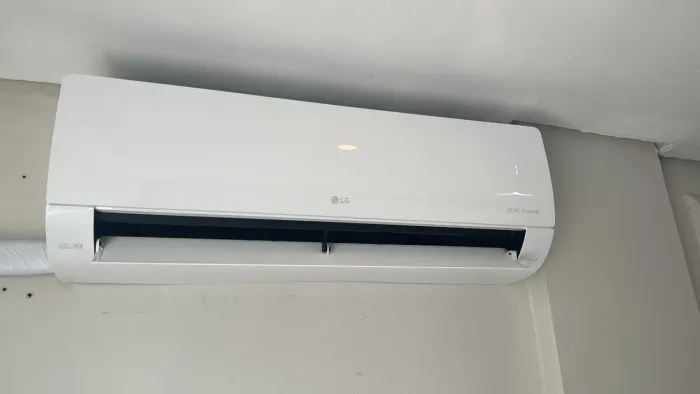 Ar condicionado LG 12.000 BTUs Zerado
