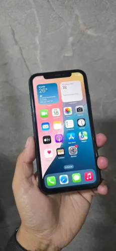 iPhone 11 Apple com 64GB, Tela Retina HD de 6,1, iOS, Dupla Câmera Traseira de 12 MP<br>