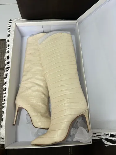 Bota couro Schutz 