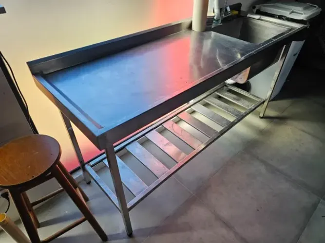 VENDO DIVERSOS BALCÕES INOX, COM E SEM CUBA