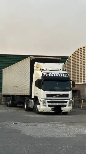 Vendo conjunto cavalo carreta R$ 330 mil