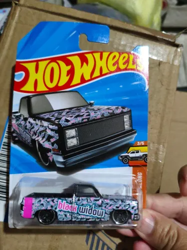 Hotwheels 83 Chevy Silverado 2025