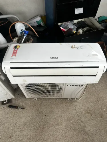 Ar condicionado Carrier e Cônsul 9000 BTU?S