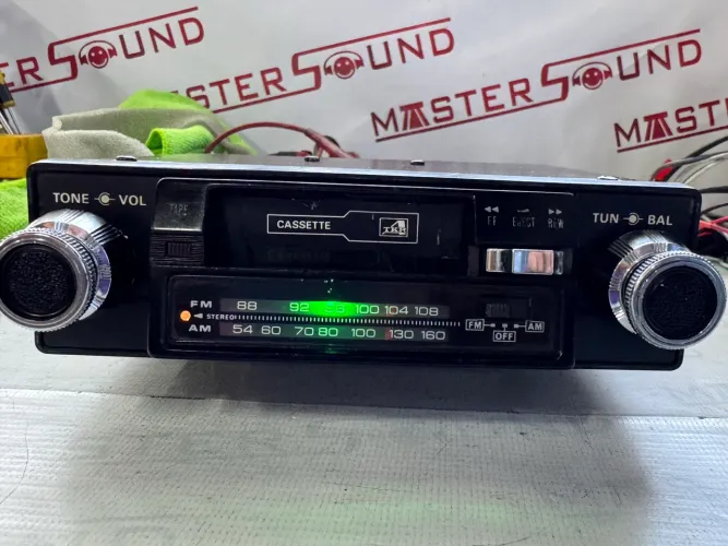 Toca fita rádio bluetooth Tkr cara preta na oferta só 999,00