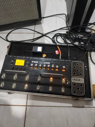 Pedaleira pod x3 live semi nova
