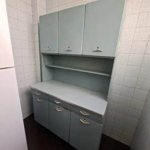 Armário de cozinha metálico vintage