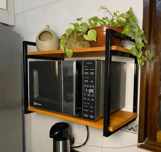 Prateleira estilo industrial para microondas 