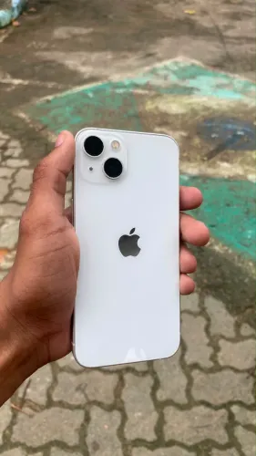 iPhone 13