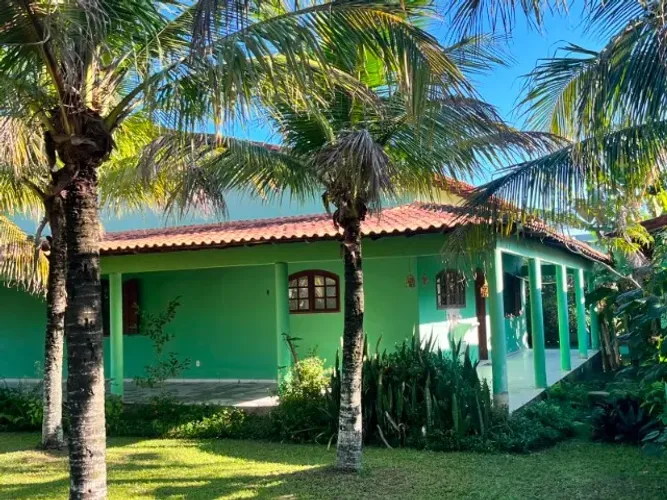 Casa em Colinas de Itaúna. Ermitão. Rua Surf. 200M2 Construído. Terreno 900M2..