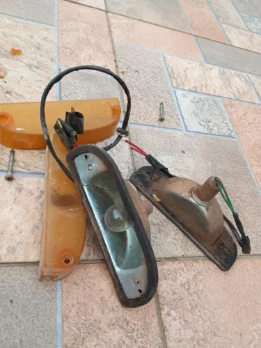 Seta pisca sinaleira dianteira Chevette tubarão
