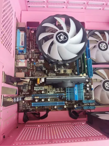 Kit UP grade AMD com placa de vídeo retirada no Paranoá 