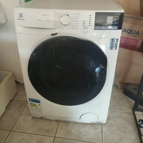 Máquina lava e seca Electrolux 8kg