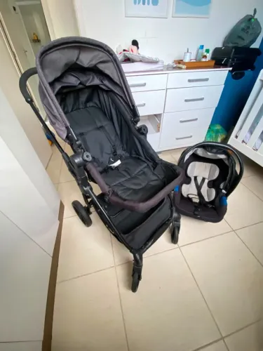 Carrinho Burigoto + Bebê Conforto