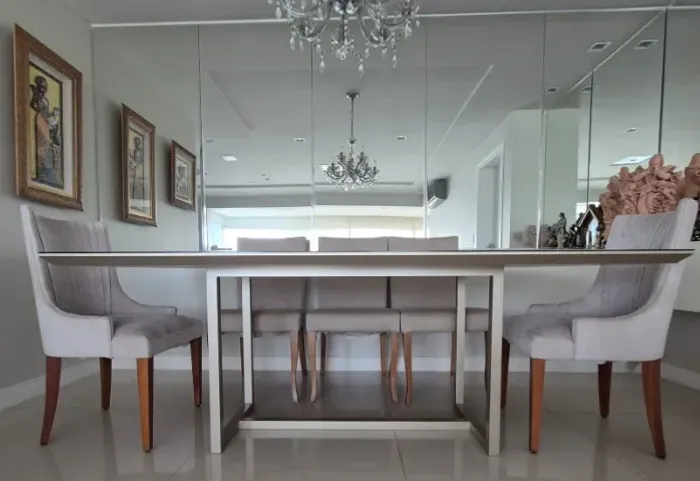 Mesa De Jantar 8 Lugares 200x100cm Vidro Dourado + Base Metálica
