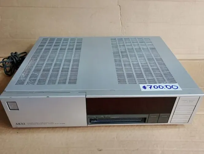 Receiver Akai AA-A35