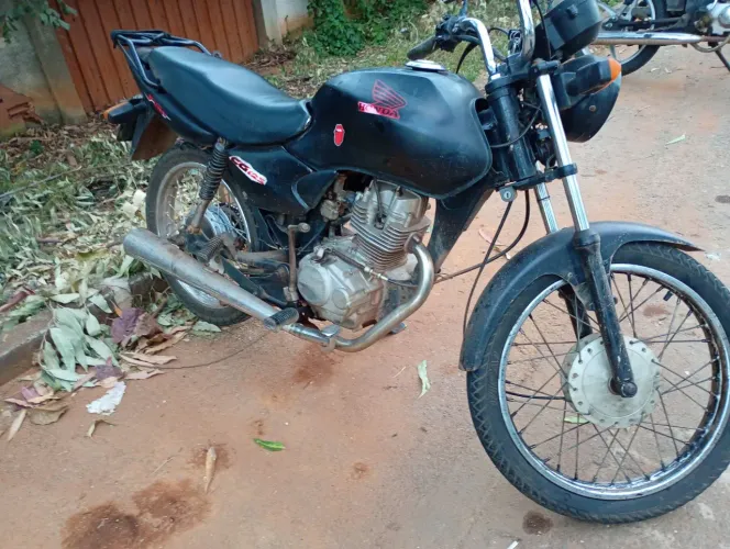 moto funciona tudo dele e leilão bateu pegou