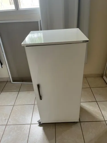 Sapateira Branca com Porta e Prateleiras