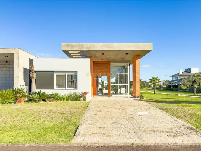 Casa em Condomínio à venda em Xangri-Lá - Condomínio Riviera Xangri-La - Mobiliada e com p