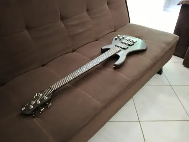 Baixo Strinberg 5 Cordas