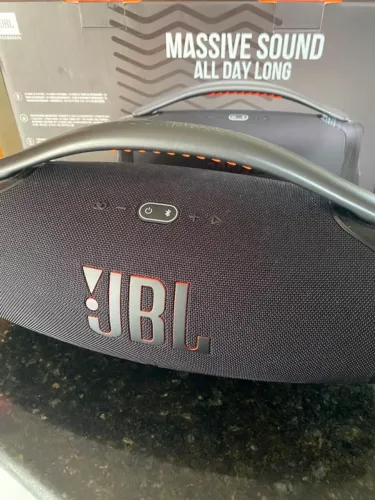Vender uma caixa de som bombox jbl 