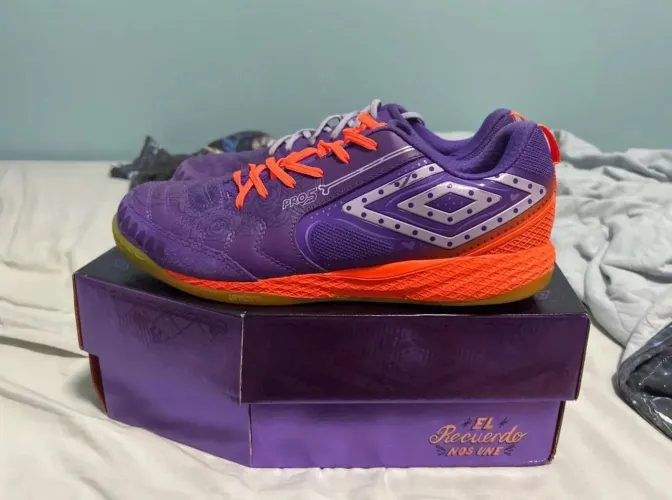 Umbro pro 5 bump dia dos mortos