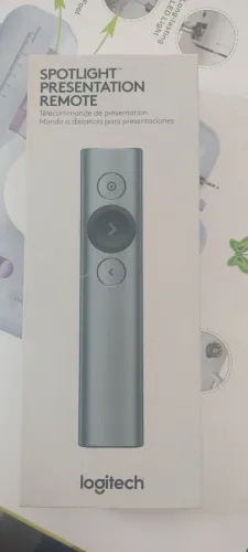 Logitech Spotlight Presentation Remote, um apresentador de slides premium 