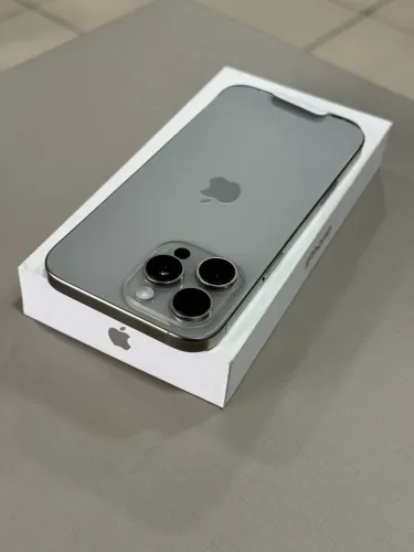 iPhone 16 pro Max 256gb natural