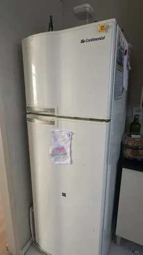 Geladeira Continental Modelo Copacaban RDV37 em excelente estado de uso