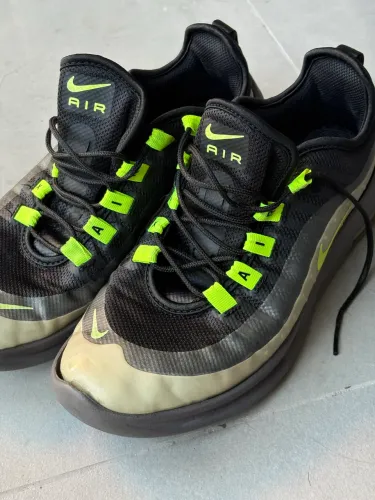 tênis nike preto, cinza e verde