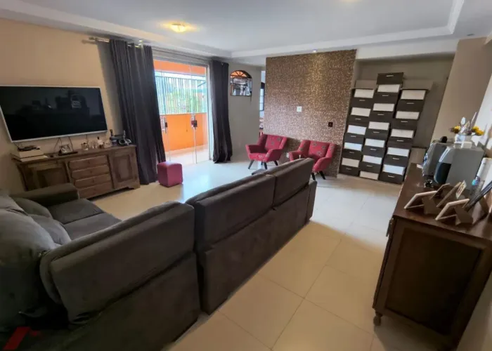 Apartamento 5 quartos Residencial em cima de Comércio aceita financiamento
