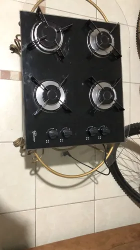 Cooktop quatro bocas pouco usado