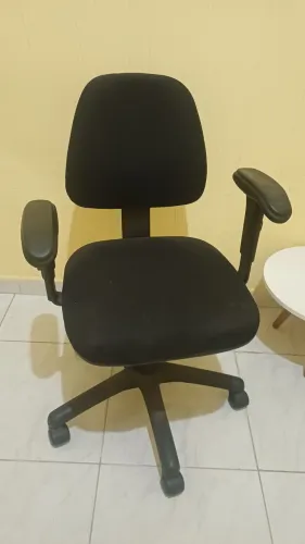 Cadeira giratória para escritório
