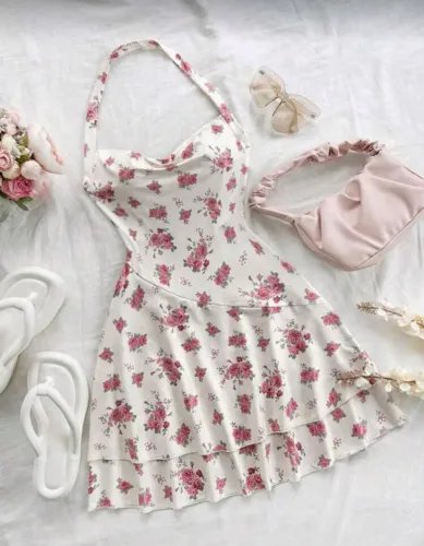 Vestido Floral Romântico de Cintura Ajustada Costas Nuas