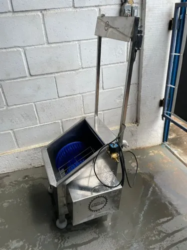 Lavador de botas automático