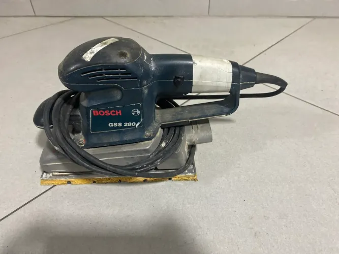 Lixadeira Bosch GSS 280
