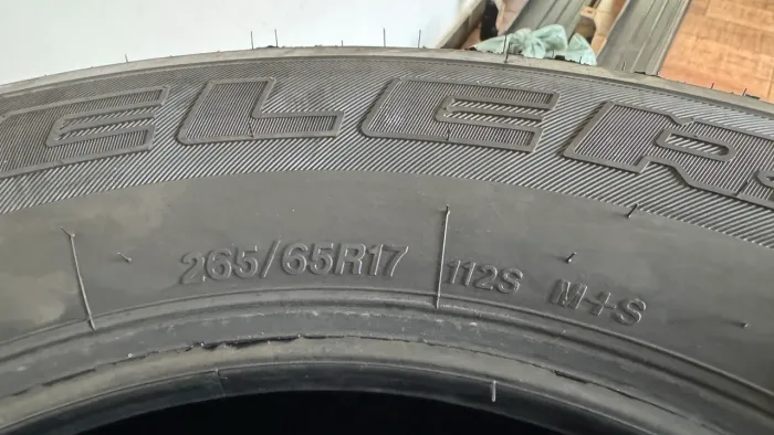 4 Pneus para Caminhonete 256/65 R17