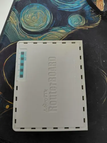 Mikrotik rb 750 gr3 hex