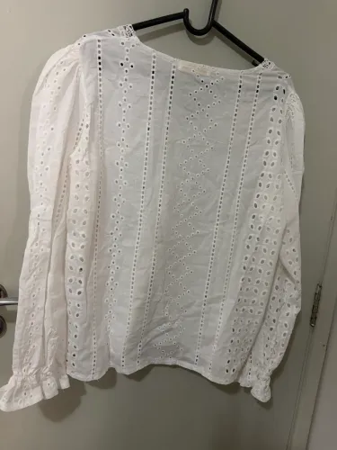 Blusa rendada 