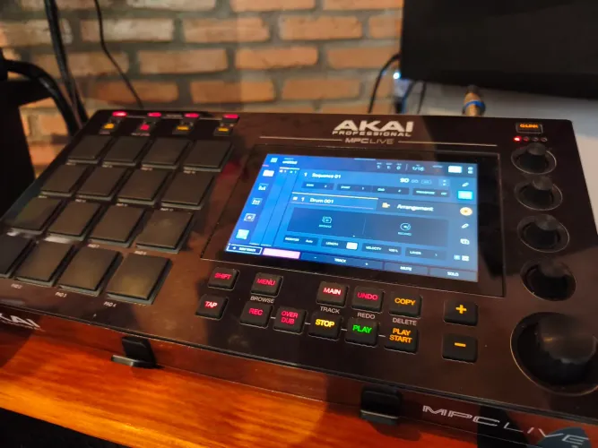 Akai MPC Live 1