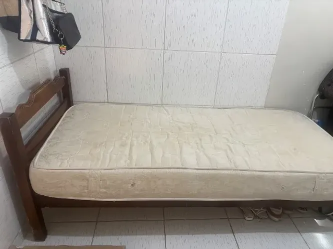 Cama e colchão