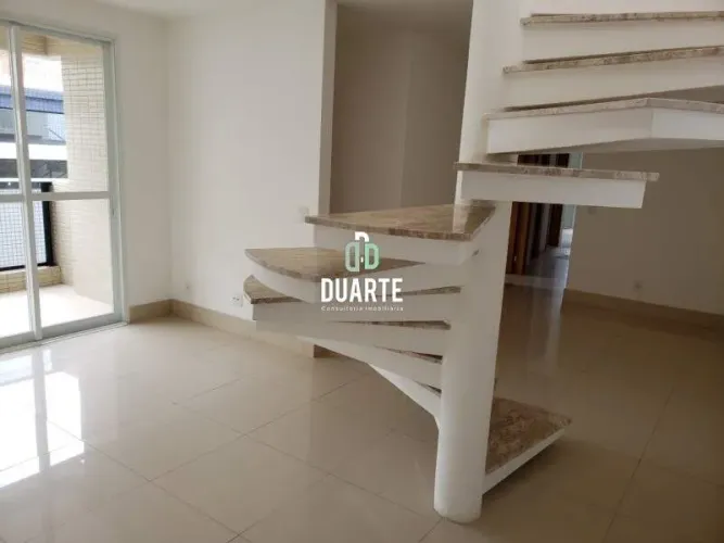 Cobertura luxuosa no Gonzaga, Santos-SP: 2 quartos, 2 suítes, 2 salas, 4 banheiros, 4 vaga