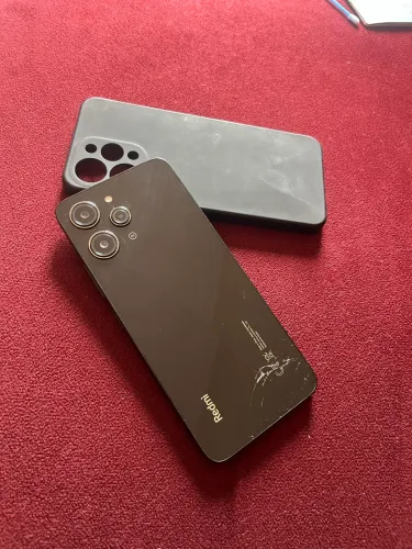 Vendo celular redmi 12