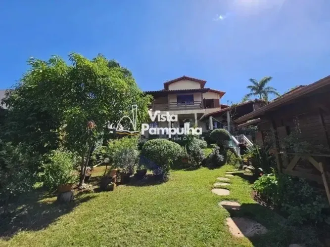 Casa | 304 m² | 3 quartos | Suíte com hidromassagem | Garças - Belo Horizonte