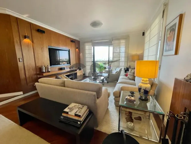 Apartamento - 4 Dormitórios (3 Suítes) à Venda no Campo Belo, São Paulo/SP.