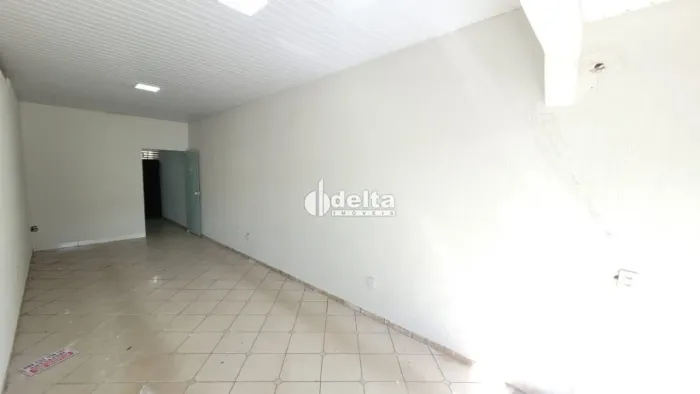 Loja disponível para locação no bairro Jardim canaã em Uberlândia-MG.