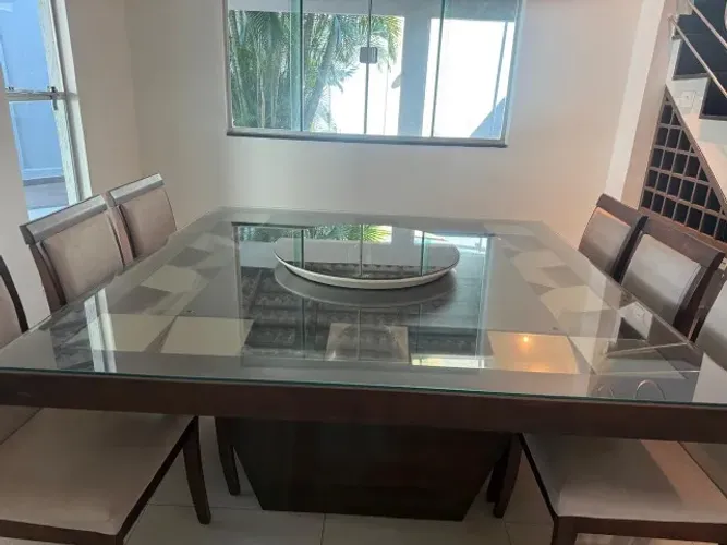 Conjunto Mesa de Jantar Quadrada 6 Lugares em Madeira + Prato Giratório Central
