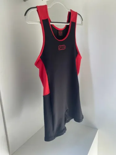 Kit Powerlifting SBD: Singlet L + Joelheira L (7mm) + Munhequeira M - (Estado de Novo)