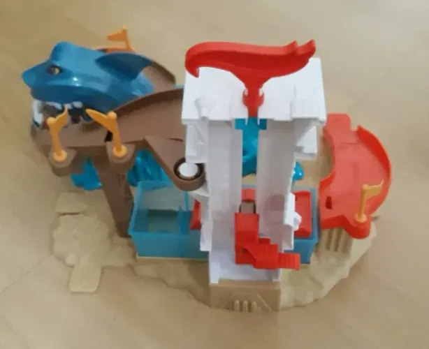 Hot Wheels Ataque do Tubarão